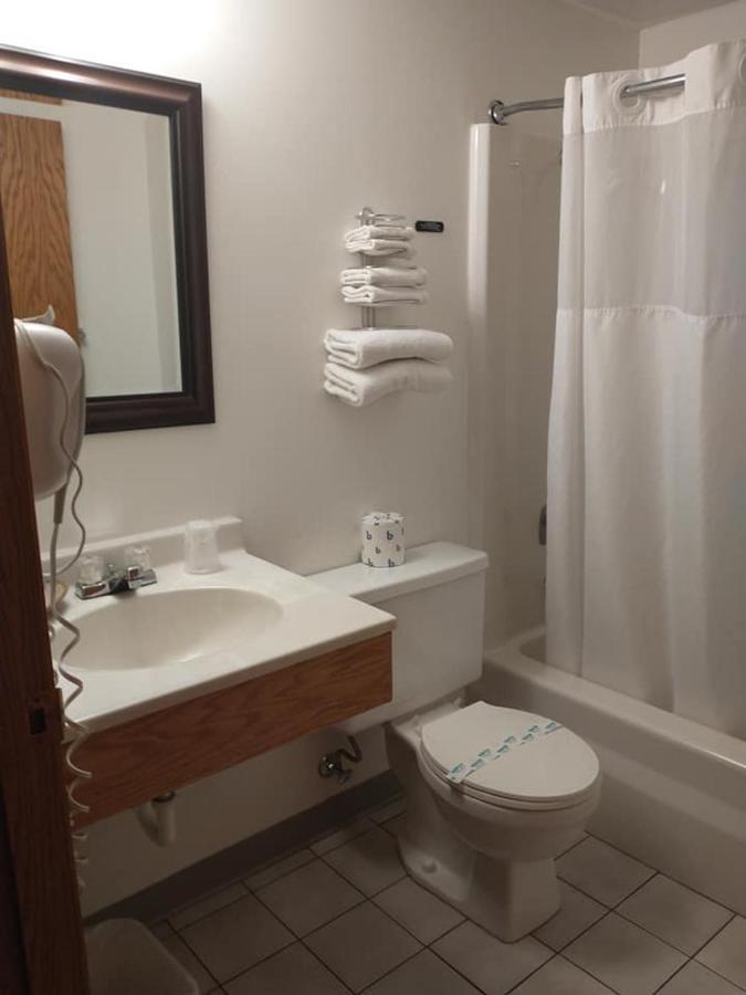Sauk River Inn & Suites, A Travelodge By Wyndham Sauk Centre Extérieur photo