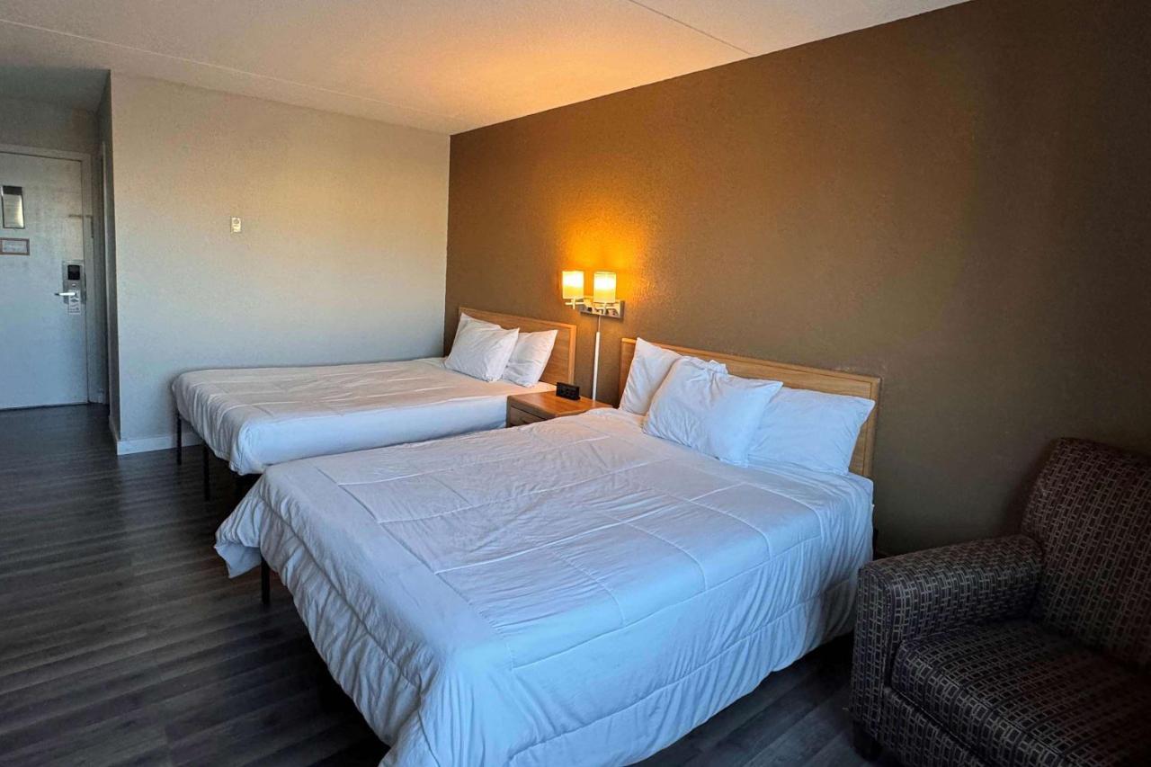 Sauk River Inn & Suites, A Travelodge By Wyndham Sauk Centre Extérieur photo