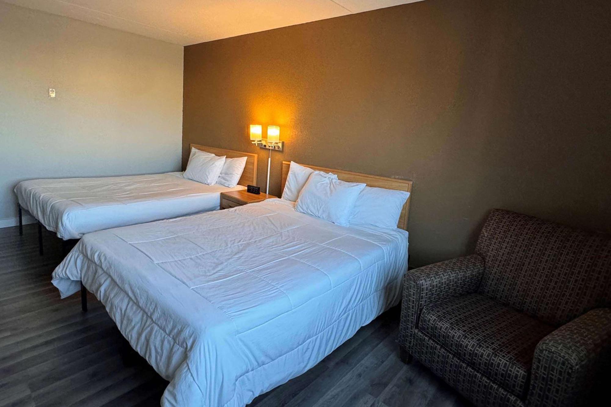 Sauk River Inn & Suites, A Travelodge By Wyndham Sauk Centre Extérieur photo