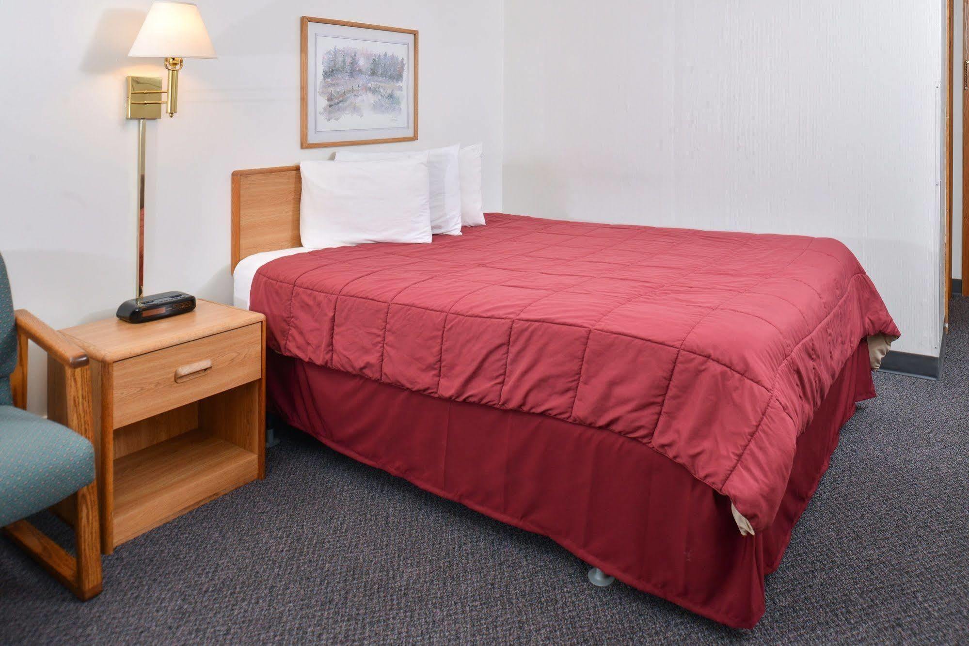 Sauk River Inn & Suites, A Travelodge By Wyndham Sauk Centre Extérieur photo