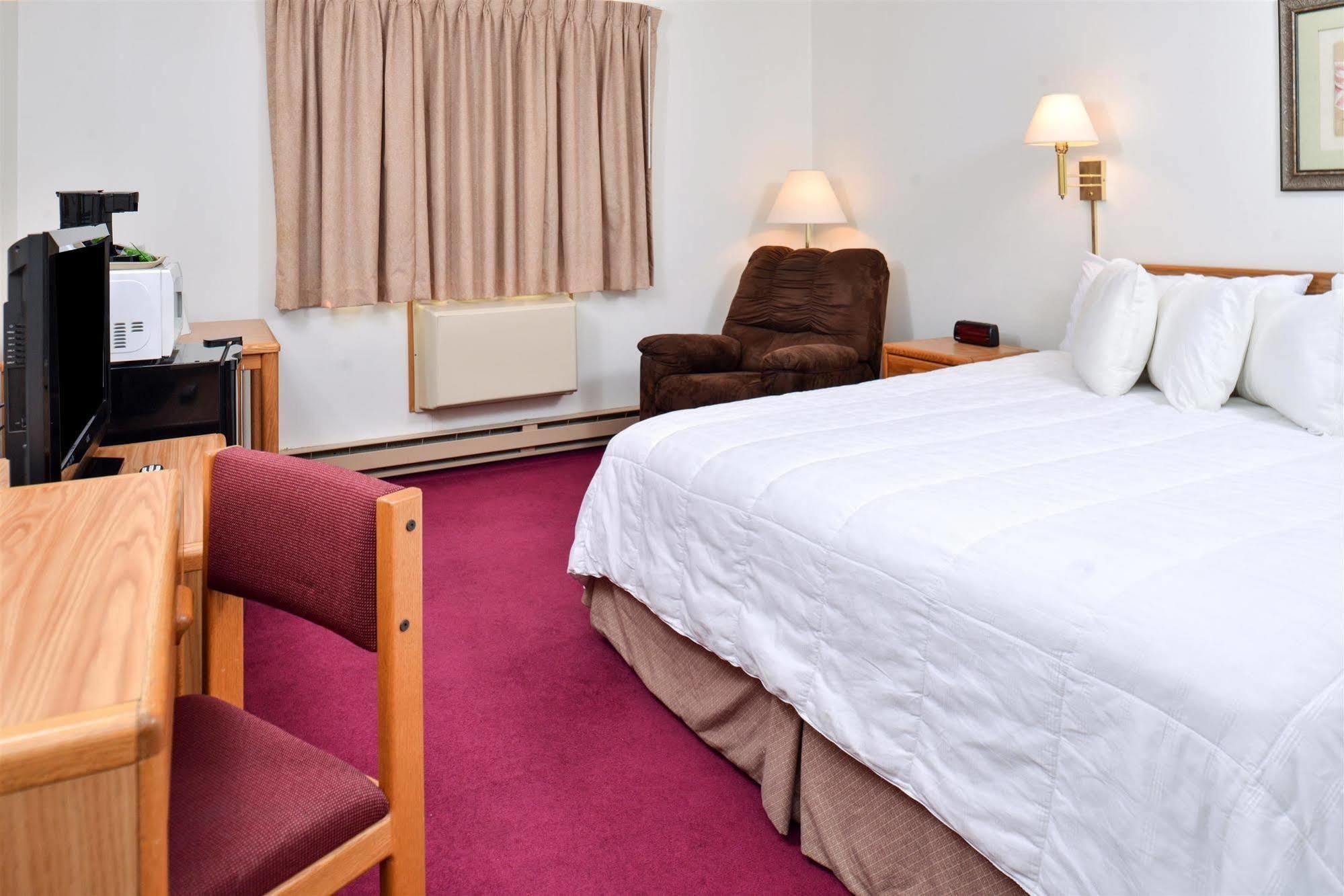 Sauk River Inn & Suites, A Travelodge By Wyndham Sauk Centre Extérieur photo