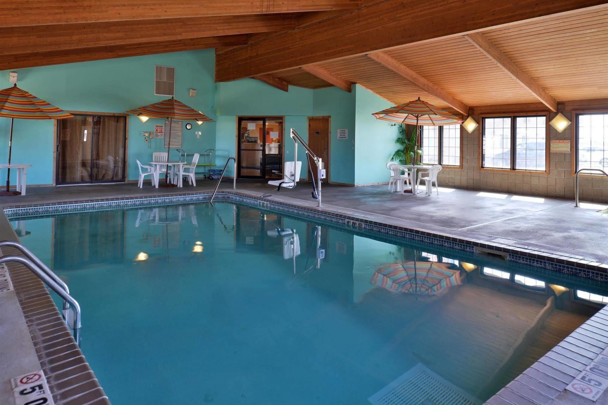 Sauk River Inn & Suites, A Travelodge By Wyndham Sauk Centre Extérieur photo